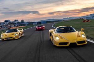 Pirelli’nin Ferrari Classic için sunduğu kataloğa eklenen yeni lastik iki büyük İtalyan markası arasındaki yetmiş yılı aşkın ilişkiyi güçlendiriyor