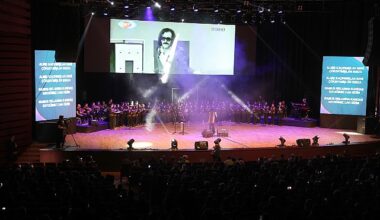Selçuklu Belediyesi Sanat Akademisi Çocuk Korosu, Cem Karaca Şarkıları konseriyle izleyicilere nostaljik bir gece yaşattı Selçuklu Belediyesi Sanat Akademisi Çocuk Korosu, Cem Karaca Şarkıları konseriyle izleyicilere nostaljik bir gece yaşattı