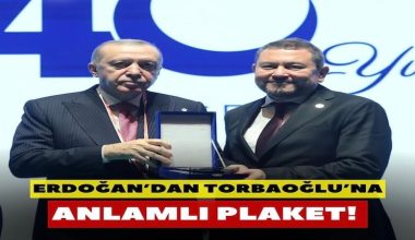 Erdoğan’dan İzmirli İş İnsanı Nazım Torbaoğlu’na Anlamlı Plaket